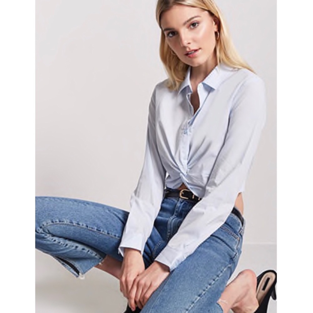FOREVER 21 Twist front top